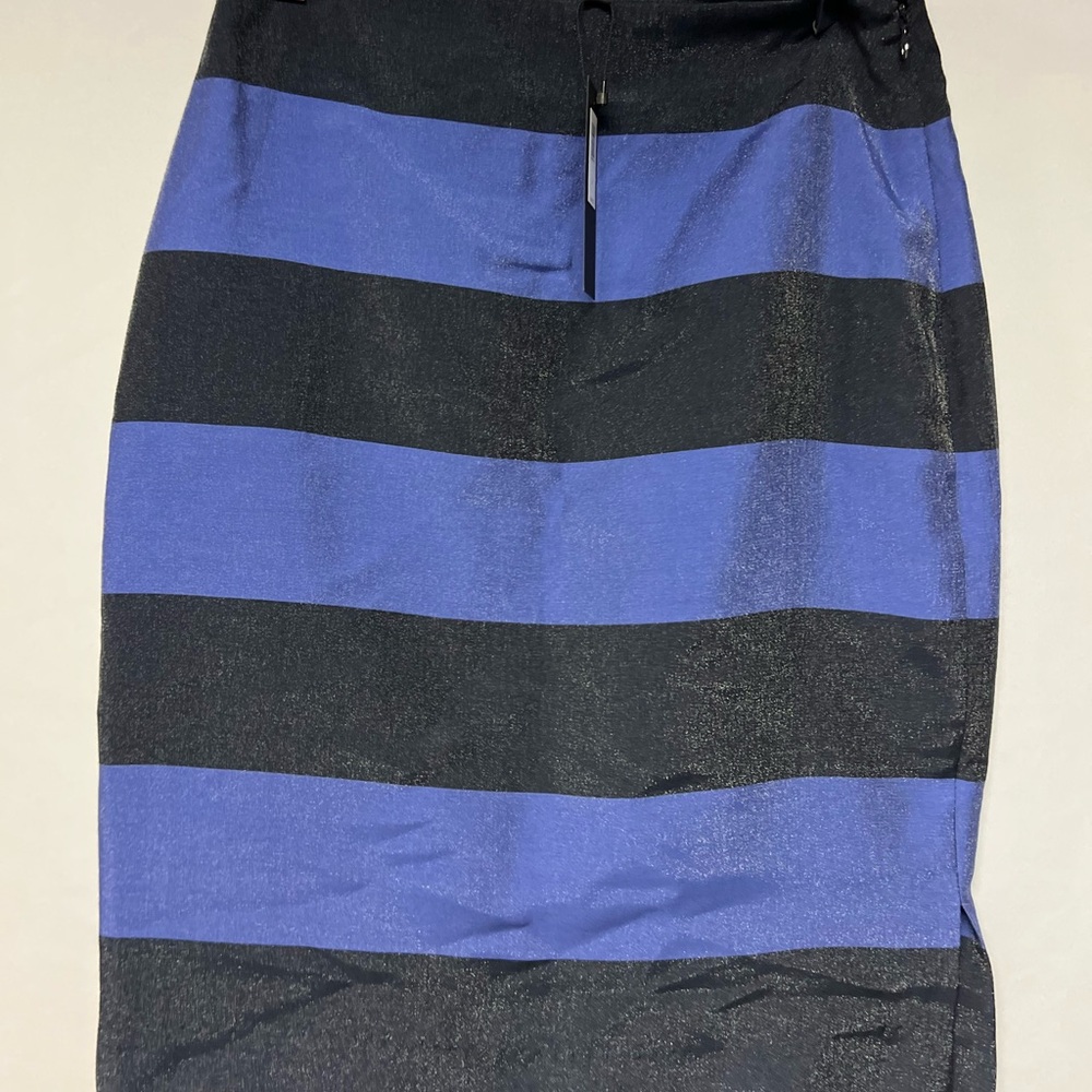 NWT Banana Republic Striped Pencil Skirt. Fitted with a nice sheen. Size 2.